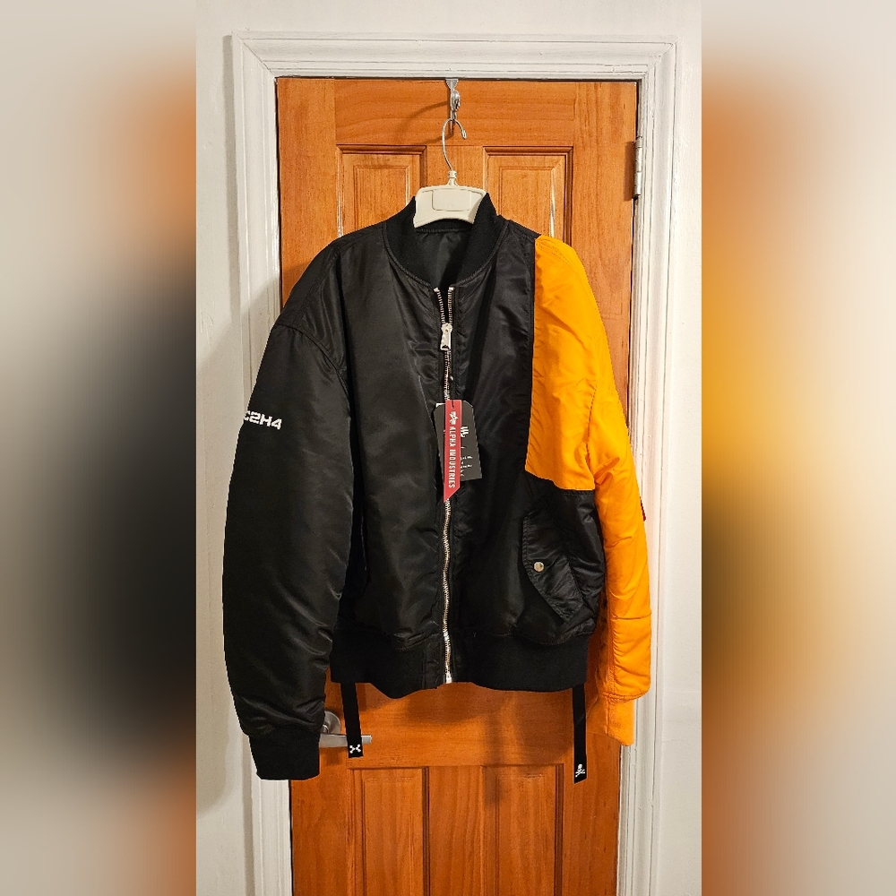 on hold C2H4 x MASTERMIND x Alpha Industries bomber jacket